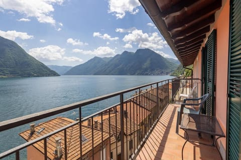 Natural landscape, View (from property/room), Balcony/Terrace, Lake view