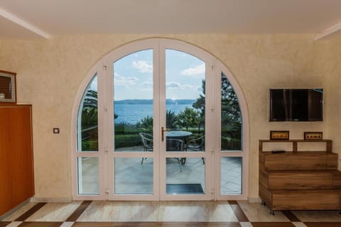 Dining area, Sea view