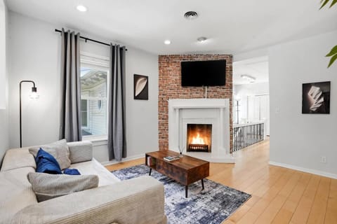 Communal lounge/ TV room, Bed, TV and multimedia, Evening entertainment, Entertainment