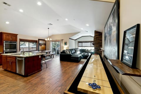 Game Room, Kitchen or kitchenette, Living room, fireplace, furniture