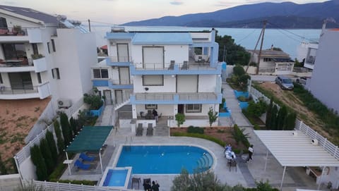 Property building, Swimming pool