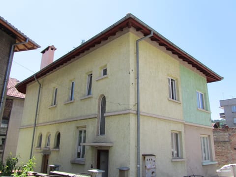 Guest House Dobrudzha Bed and Breakfast in Gabrovo