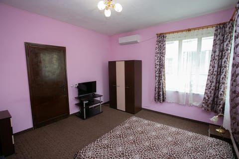 Guest House Dobrudzha Bed and Breakfast in Gabrovo