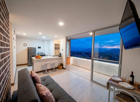 Balcony/Terrace, Living room, Mountain view
