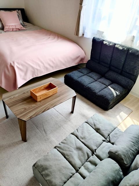 Bed, Living room, Bedroom