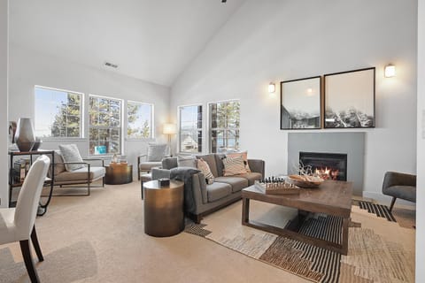 Day, Living room, Mountain view, fireplace, furniture