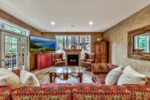 Day, Balcony/Terrace, Living room, Seating area, fireplace, furniture