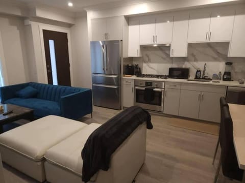 Kitchen or kitchenette, Living room, Dining area, dishwasher, oven, stove, toaster