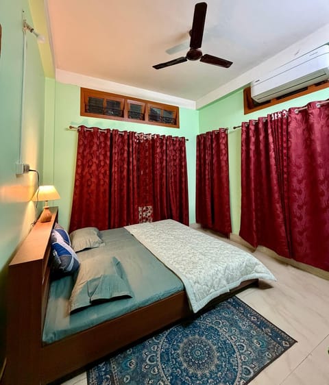 Bedroom, air conditioner