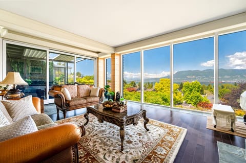 Balcony/Terrace, Living room