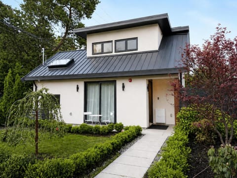 Property building, Garden