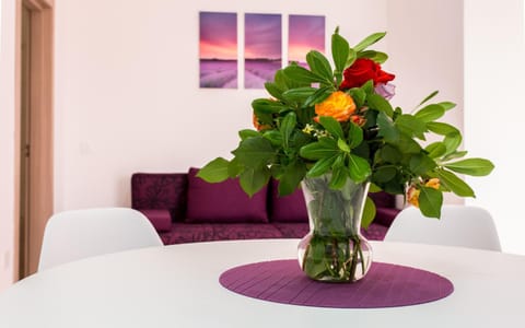 Living room, Decorative detail