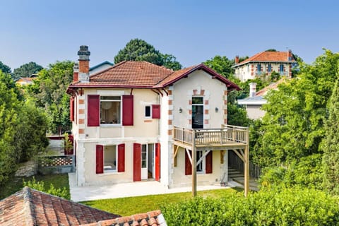 Property building, Garden view