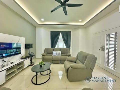 TV and multimedia, Living room, Seating area