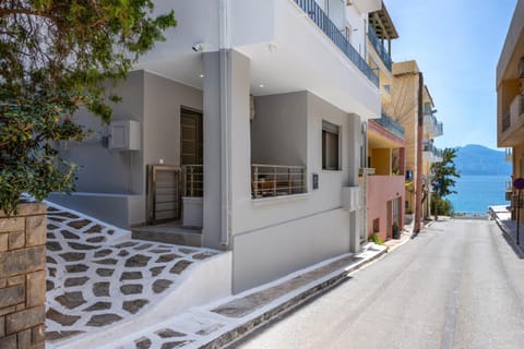 Property building, Neighbourhood