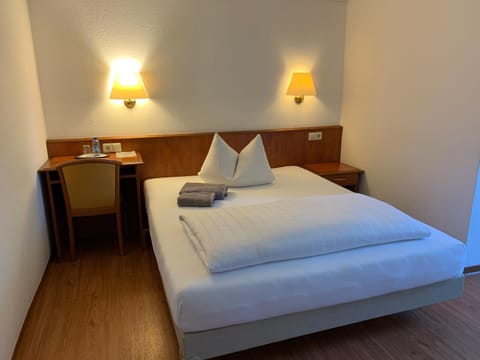 Gästehaus an der Rheinbrücke Bed and Breakfast in Hockenheim