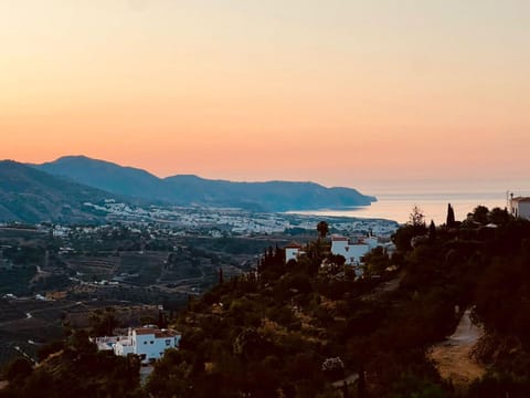Mountain view, Sea view, Sunrise