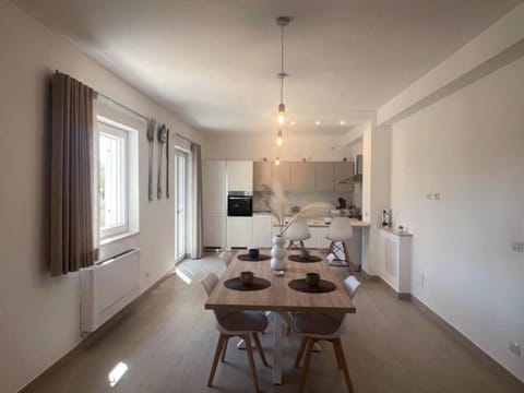 Property building, Kitchen or kitchenette, Living room