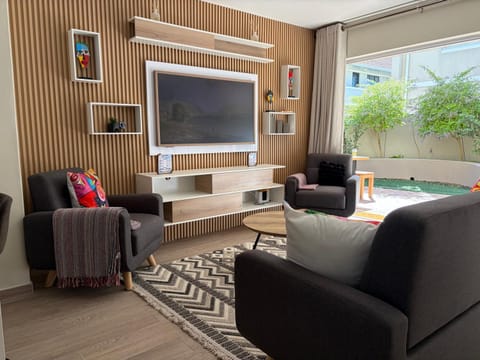 Communal lounge/ TV room