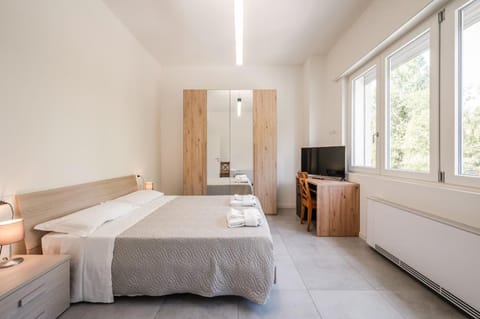 Bed, Photo of the whole room, Bedroom, towels, wardrobe