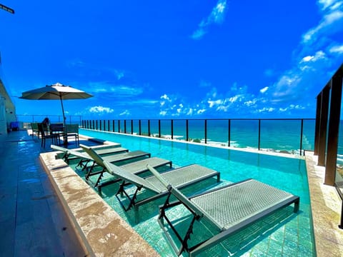 Day, Natural landscape, Bird's eye view, View (from property/room), Balcony/Terrace, City view, Landmark view, Pool view, Sea view, Street view, Swimming pool, internet, sunbed