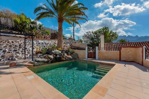 Natural landscape, Garden, Mountain view, Swimming pool, sunbed