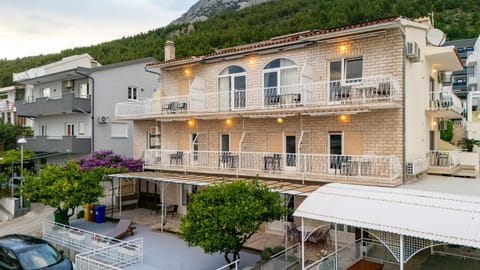 Property building, Balcony/Terrace