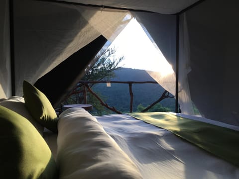 Bed, Bedroom, Mountain view