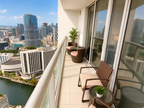 Balcony/Terrace, Seating area, City view