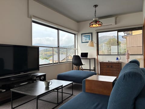TV and multimedia, Living room, Dining area