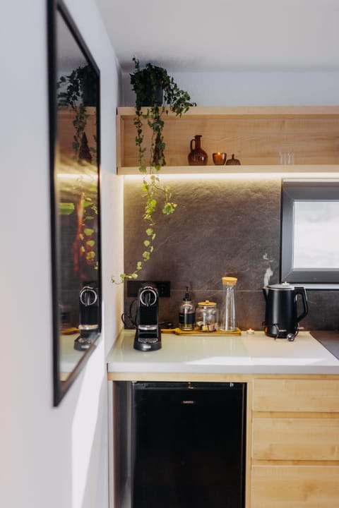 Coffee/tea facilities, Kitchen or kitchenette