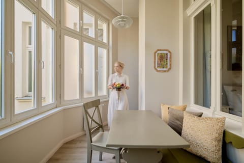 People, Dining area, group of guests