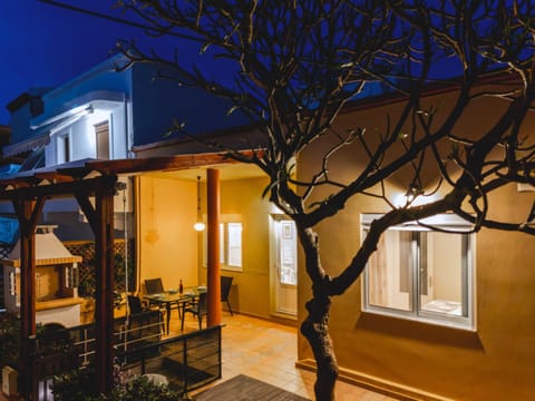 Patio, Night, Balcony/Terrace