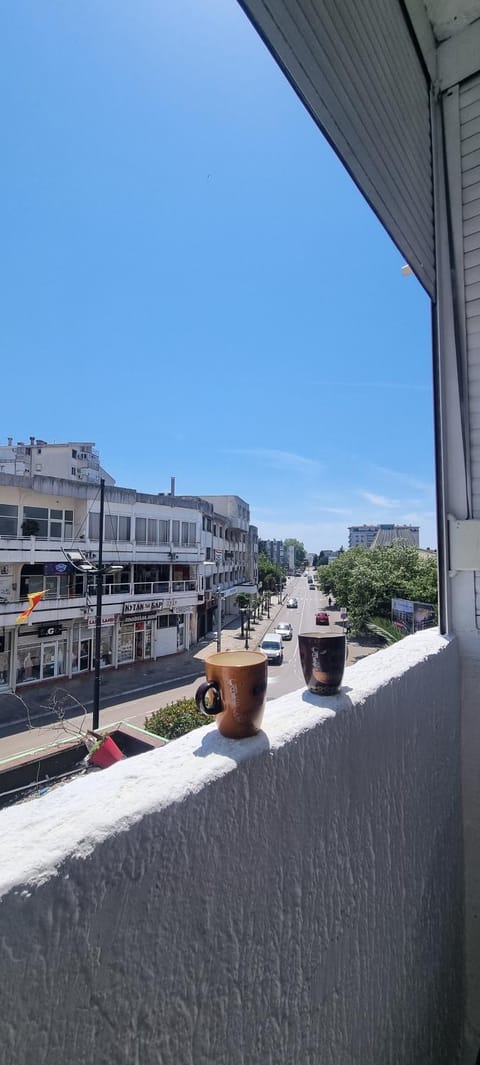 Balcony/Terrace, City view