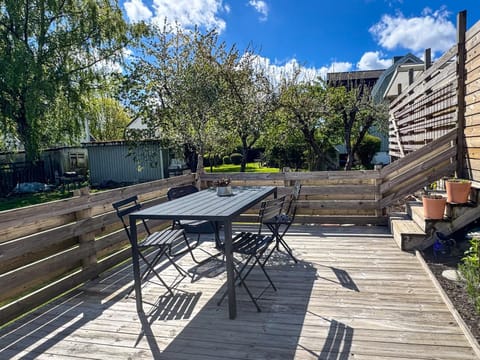 Balcony/Terrace, Dining area, Garden view