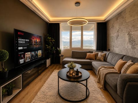 Communal lounge/ TV room, TV and multimedia, Living room, Seating area, Evening entertainment