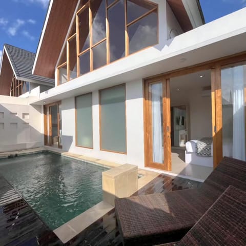 Property building, Pool view, Swimming pool