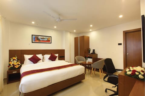 Bed, Living room, Bedroom
