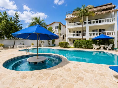 Pool view, Swimming pool