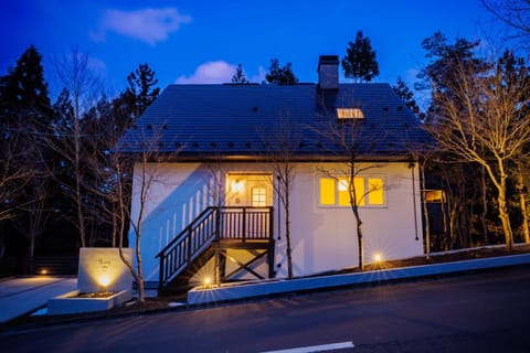 Property building, Night