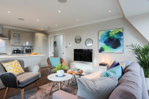 Communal lounge/ TV room, Living room