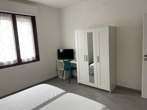 TV and multimedia, Bedroom, wardrobe