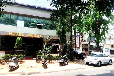 Property building, Street view, Location, Parking