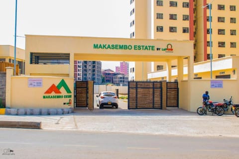 Property building, Street view