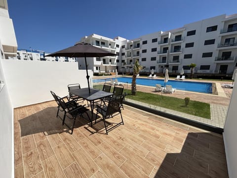 Balcony/Terrace, Swimming pool