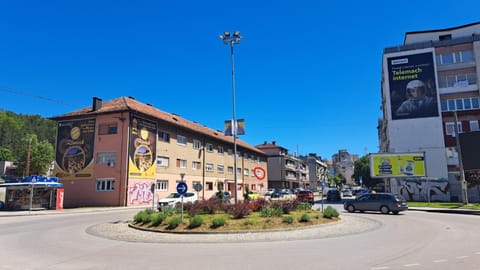 Property building, Neighbourhood, Location