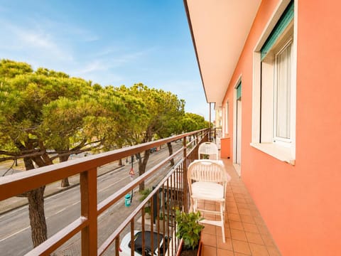 Property building, View (from property/room), Balcony/Terrace