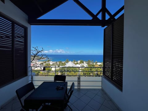 Natural landscape, Balcony/Terrace, Balcony/Terrace, Dining area, Sea view