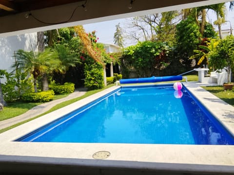 View (from property/room), Garden view, Pool view