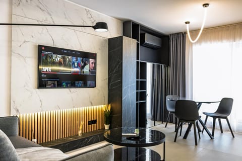 TV and multimedia, Living room, Seating area